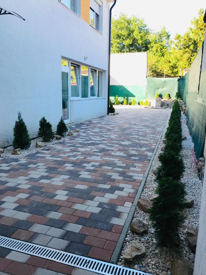 Mira Apartman Debrecen Dış mekan fotoğraf